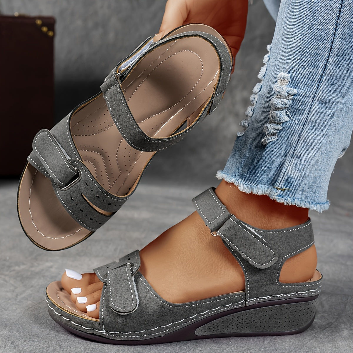 Sandales compensées avec bretelles réglables, style décontracté. - 6