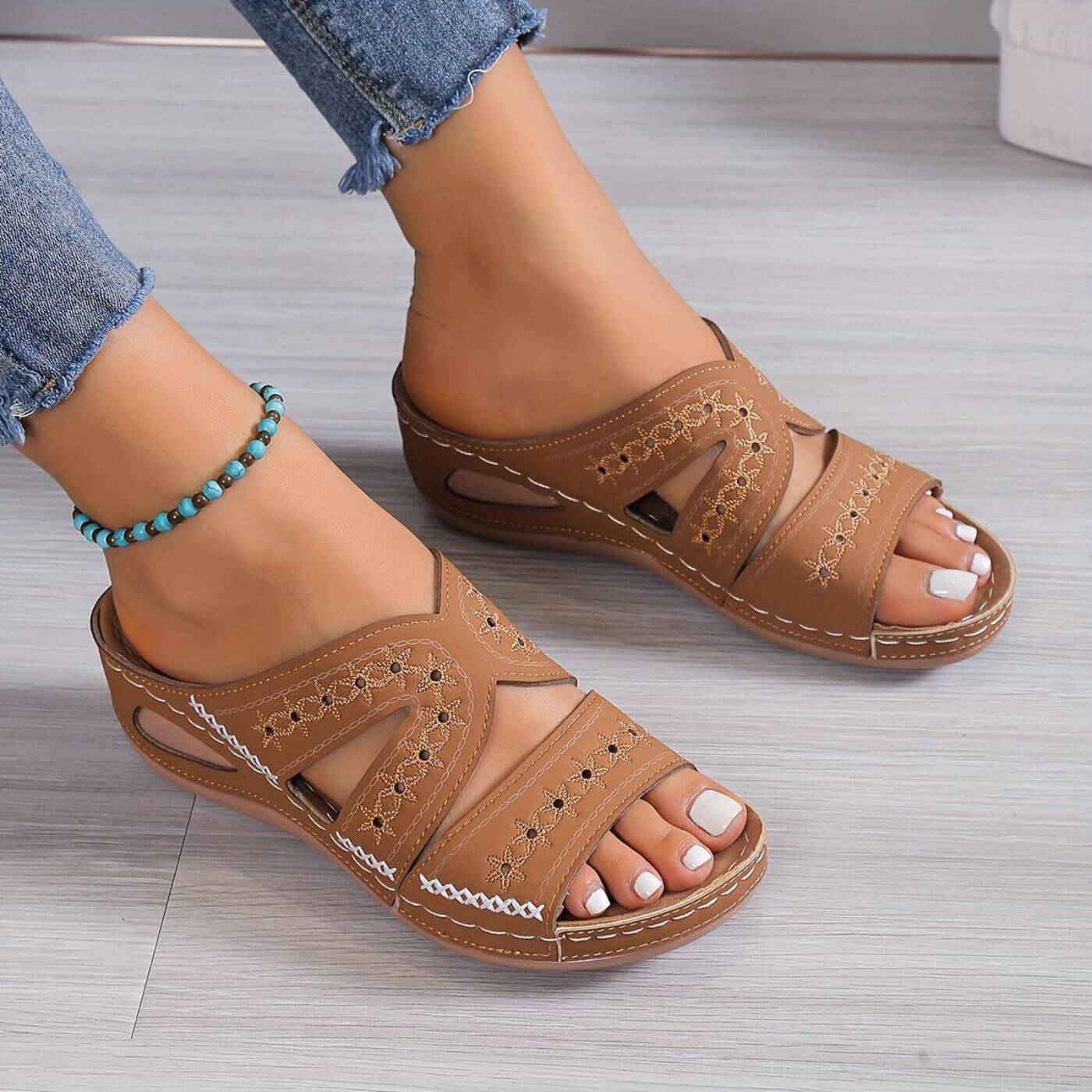 Sandales confortables pour femmes, avec une silhouette ergonomique et antidérapante, idéales pour un usage quotidien. 3