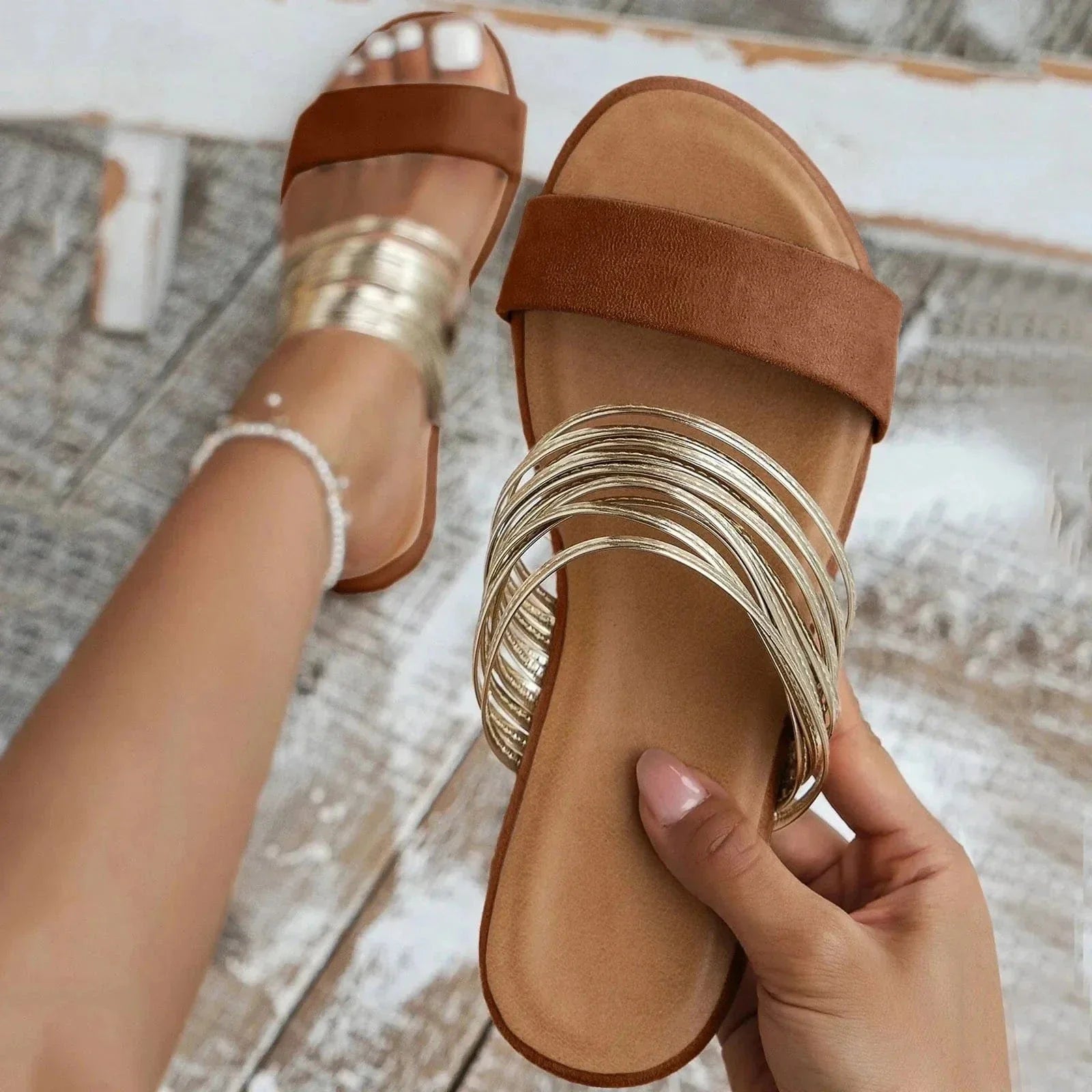 Sandales femme au design élégant, idéales pour les occasions décontractées. 2