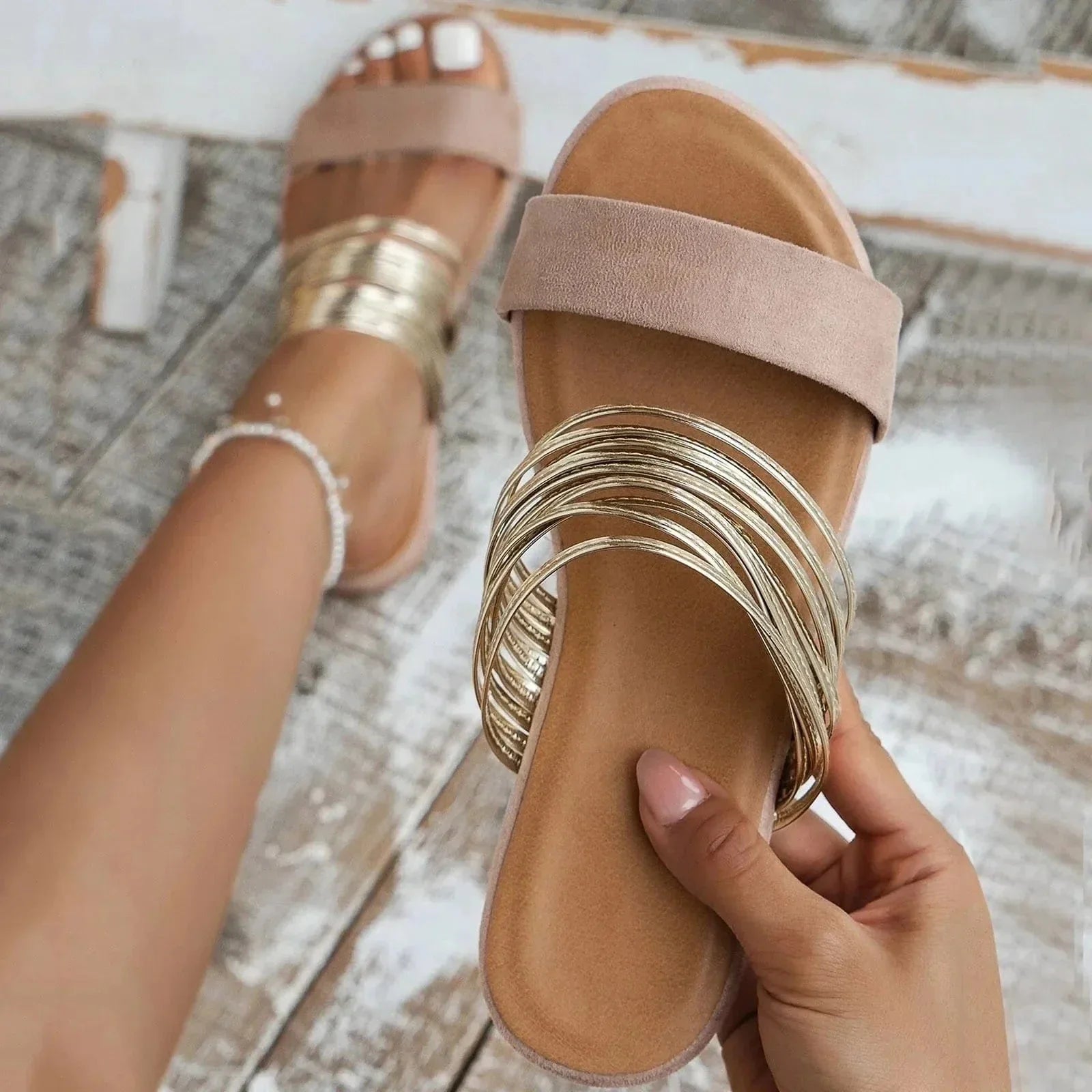 Sandales femme au design élégant, idéales pour les occasions décontractées. 3